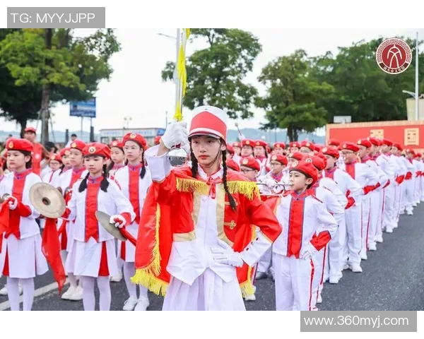 粉色足球袜的时尚魅力与运动性能完美结合，助你在球场上闪耀风采